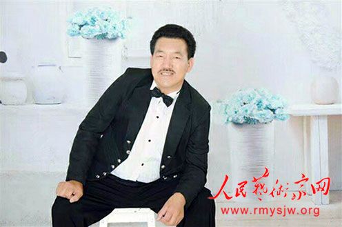 ���¾������ߡ�Ӣ�ۡ����������������ж���֮����˫�鷨��Ʒ