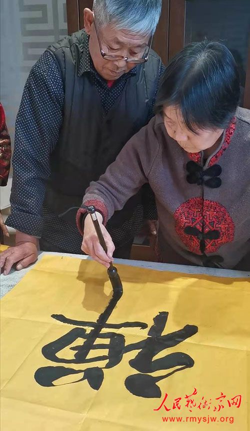 �����������Ҿٰ��黭�Ļ������