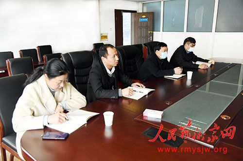 ��Ҧѩ���о�ͨѶ����̸��������ʦԺ�ٿ�